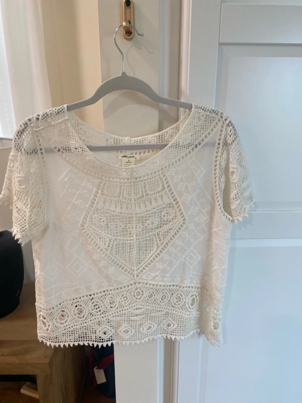 Ultra pinkCrochet Lace Short Sleeve Top in Cream - Picture 2 of 5